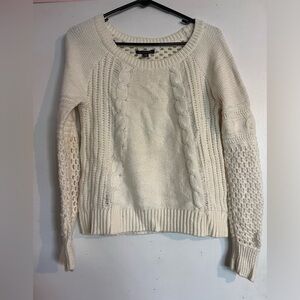 AMERICAN EAGLE KNITTED SWEATER